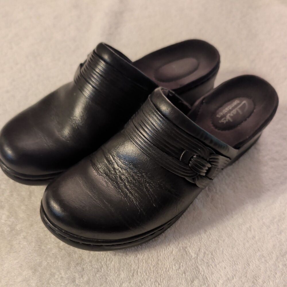 Clarks 7 Bendables Women’s Black Leather Clog Mules Buckle Low Wedge